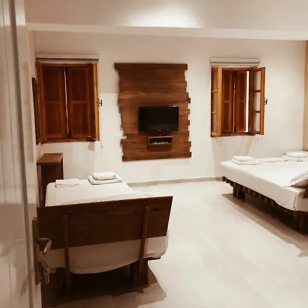 Old Town Hotel *